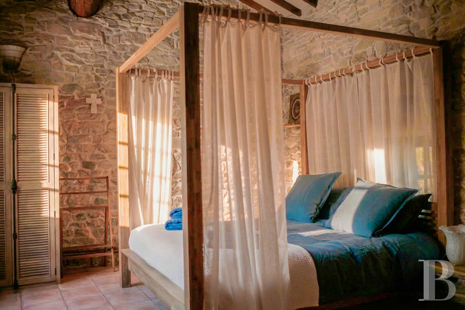 Dans le Gard, entre Nîmes et Montpellier,  une maison de village surplombant la vallée de la Vaunage - photo  n°14